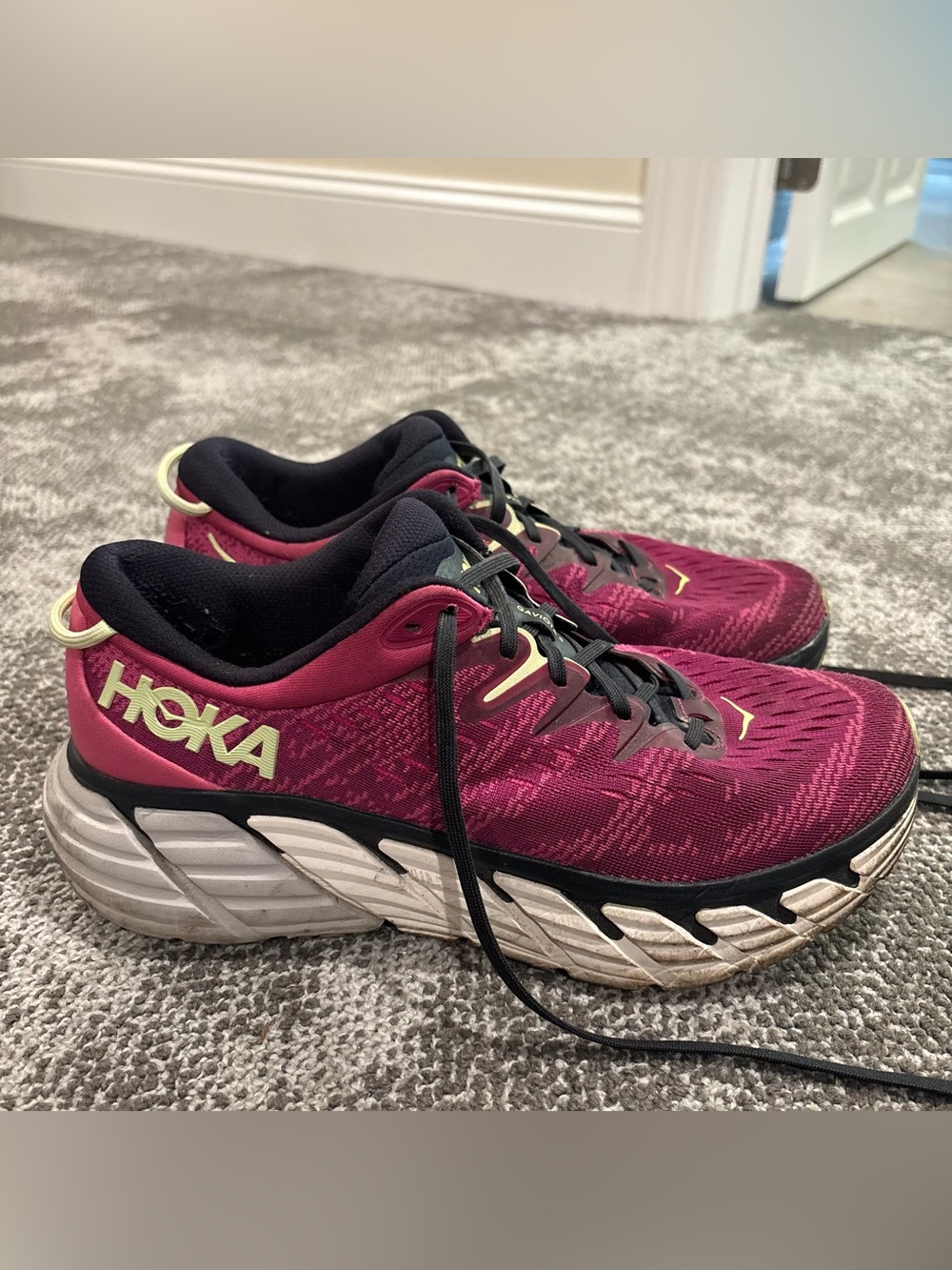 Hoka One One Gaviota 4 Pink Berry Athletic Shoes Womens U.S. 10B